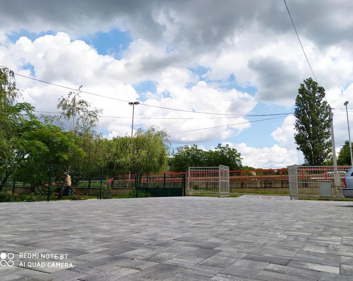 Villa Ponte Pančevo Exteriör bild